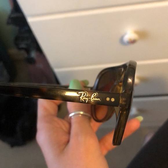 Ray-Ban Tortoise Brown Sunglasses